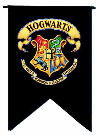 Hogwarts Crest Banner - Alivans